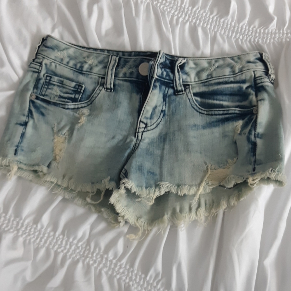 Short shorts